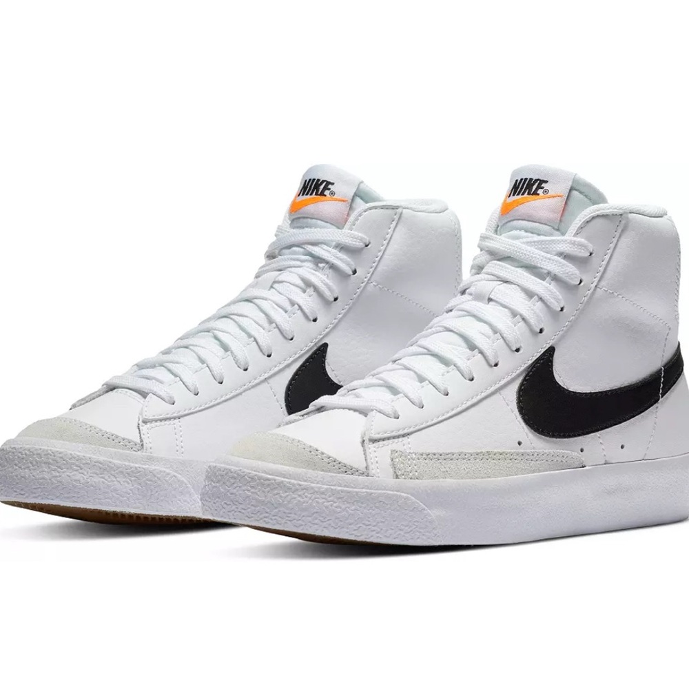 Nike  BLAZER (MID) Women White and Black Sneakers